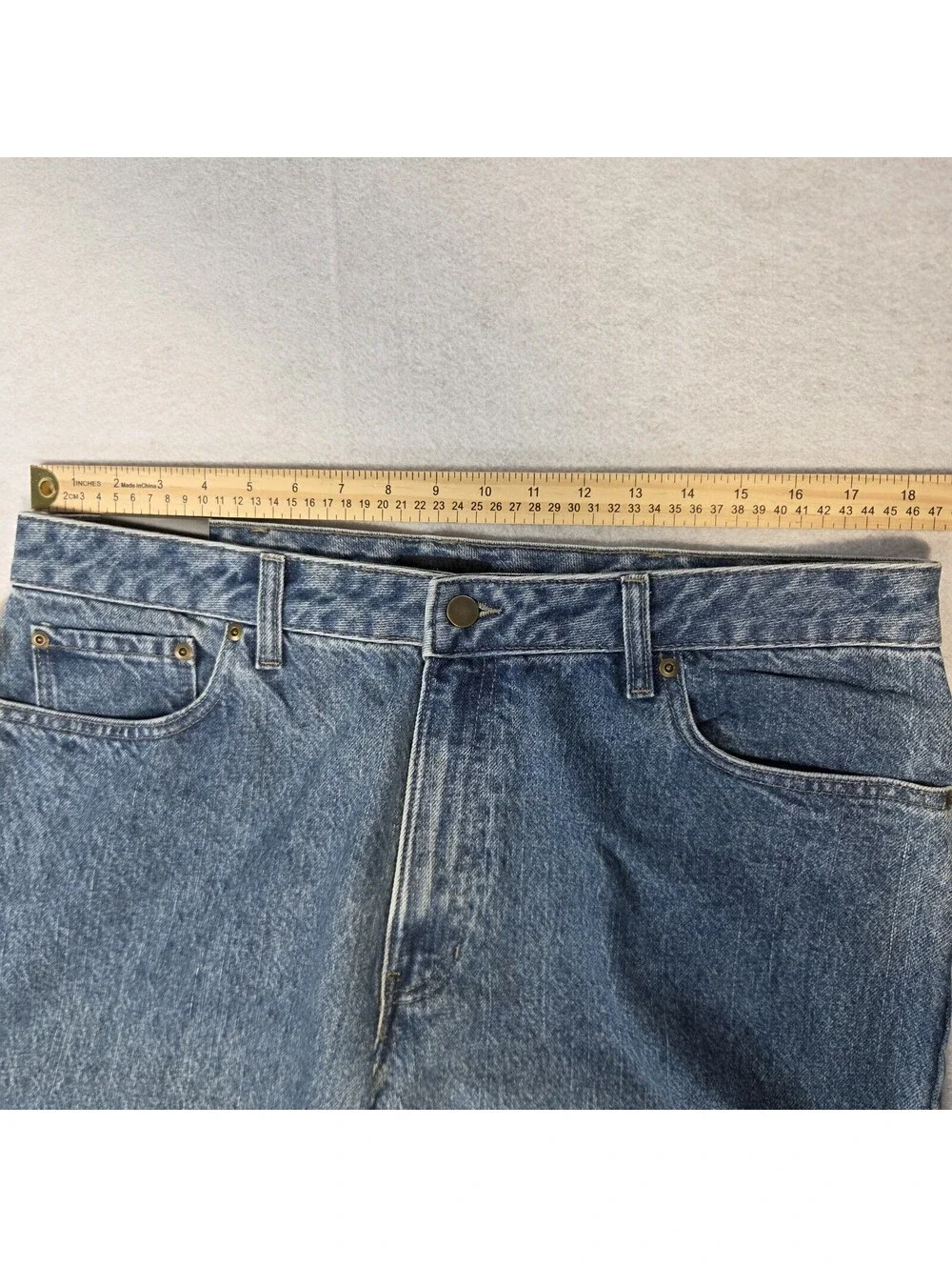VTG Van Heusen Jeans Men's 36x32 Blue Cotton Denim Straight Leg Workwear Travel